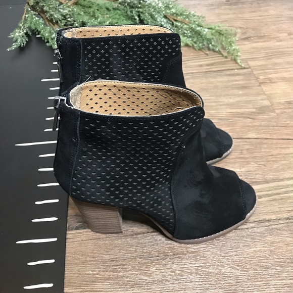 Lucky Brand Peep Toe Block Heel Lamia Booties - Picture 3 of 6